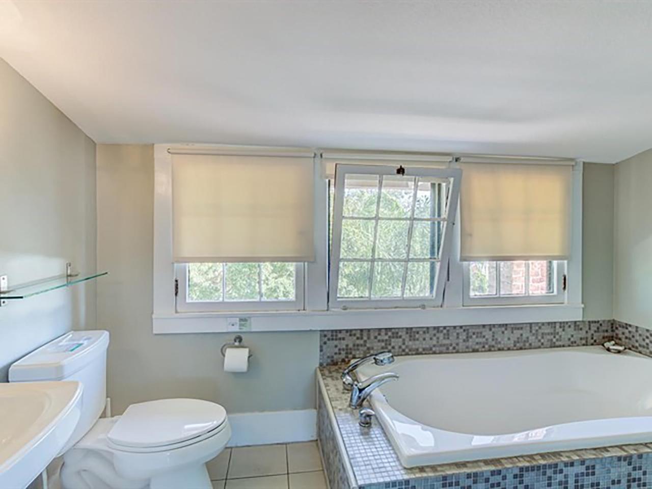 Adora Inn Mount Dora Luaran gambar