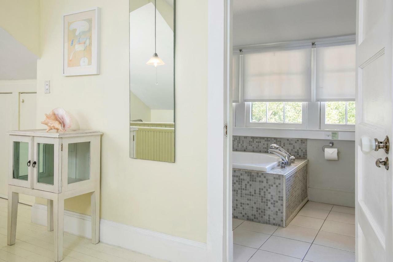 Adora Inn Mount Dora Luaran gambar