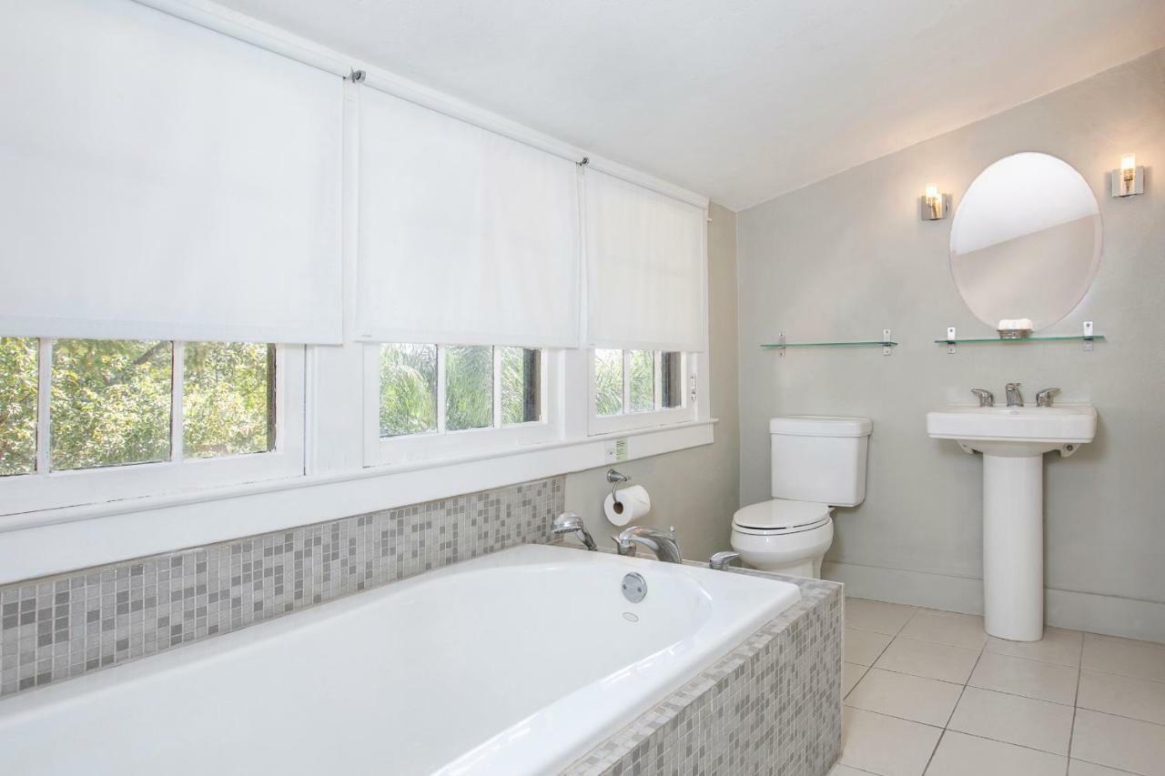Adora Inn Mount Dora Luaran gambar